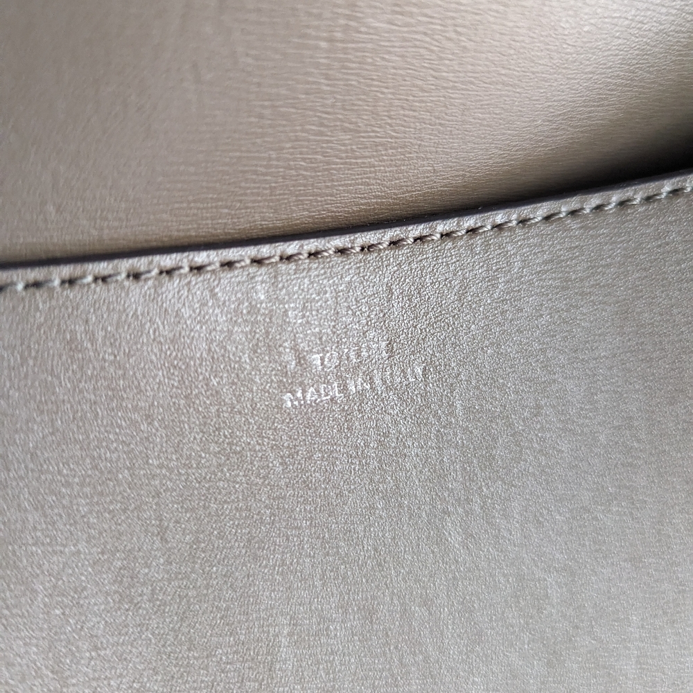Toteme T Lock bag 1️⃣1️⃣0️⃣0️⃣ - Picture 5 of 16